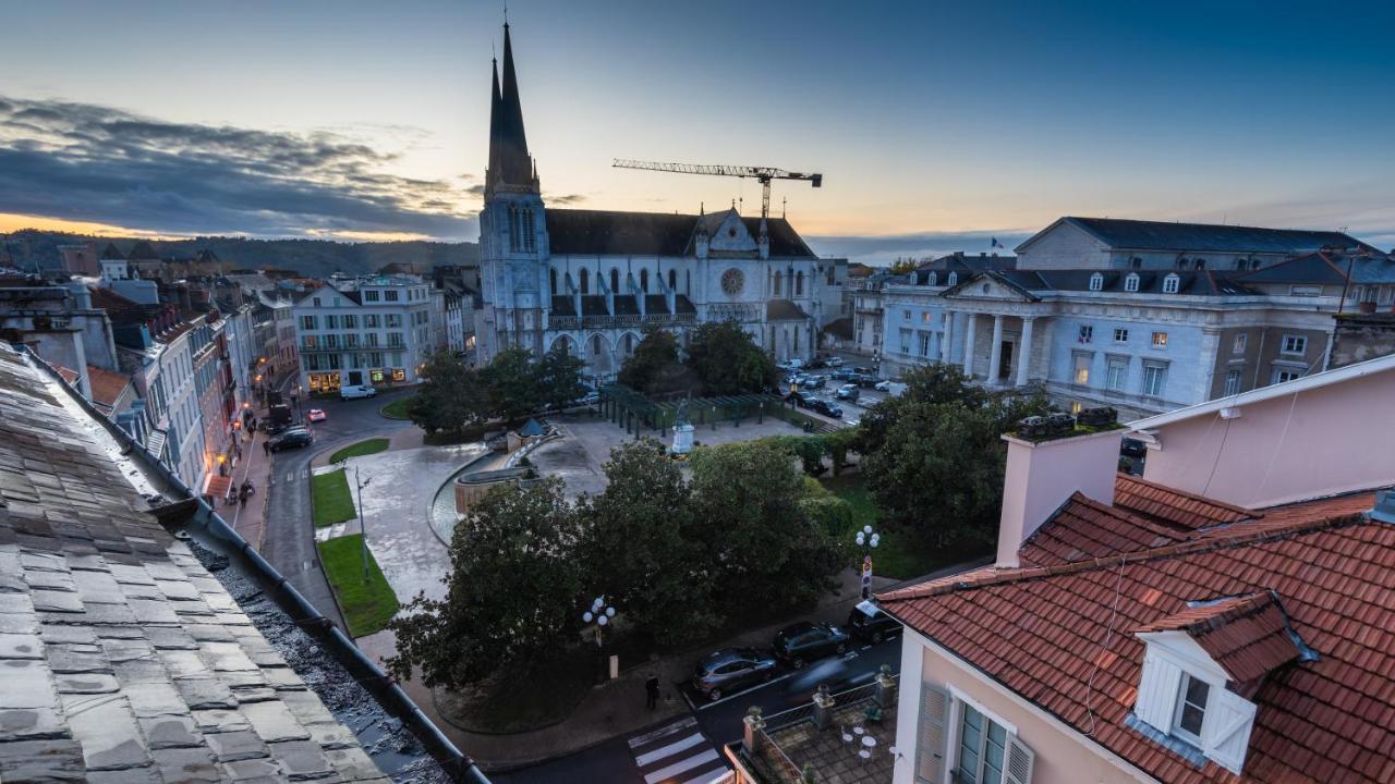 Appartement Coeur De Ville - Au Calme - Wifi - Four, Lave-Seche Linge Pau Buitenkant foto
